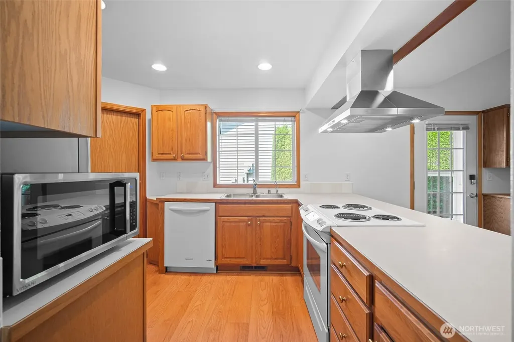 2237 James Circle Lynden WA 98264