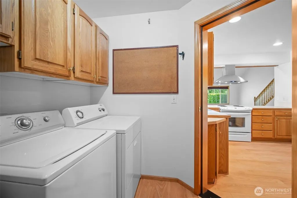 2237 James Circle Lynden WA 98264