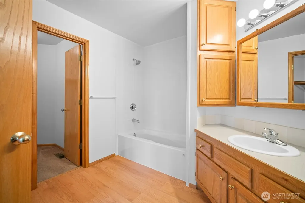 2237 James Circle Lynden WA 98264