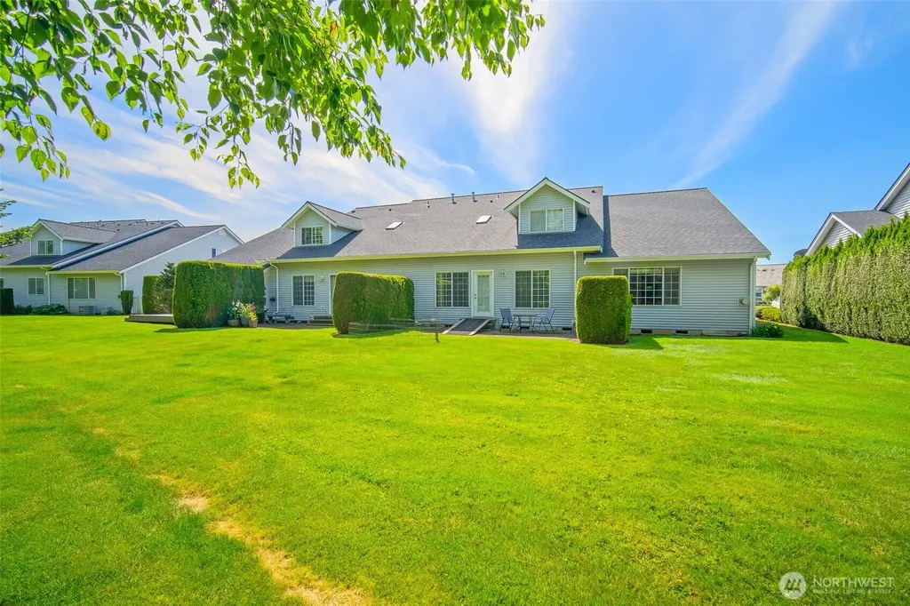 2237 James Circle Lynden WA 98264