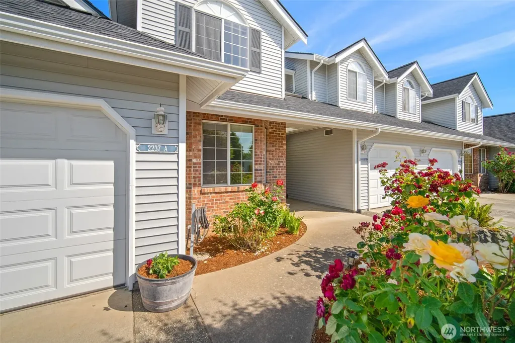 2237 James Circle Lynden WA 98264