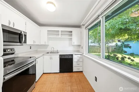 10525 SE 237th Street Kent WA 98031
