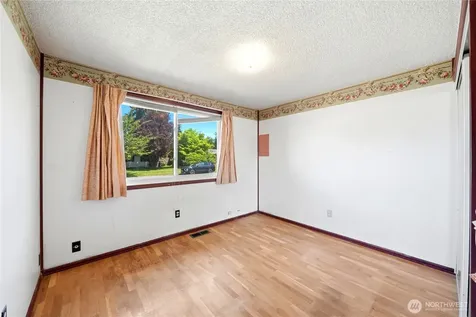 10525 SE 237th Street Kent WA 98031