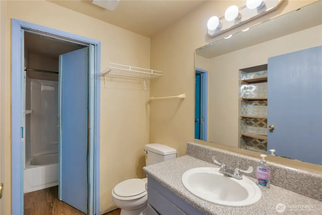 1321 S Puget Street Renton WA 98055