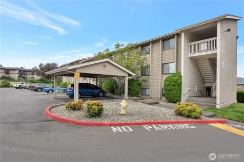1321 S Puget Street Renton WA 98055
