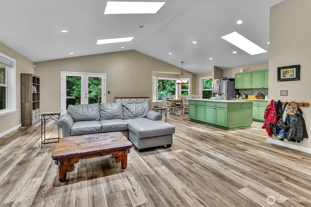 19214 Patterson Road E Orting WA 98360