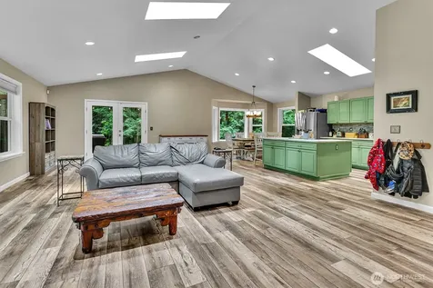 19214 Patterson Road E Orting WA 98360