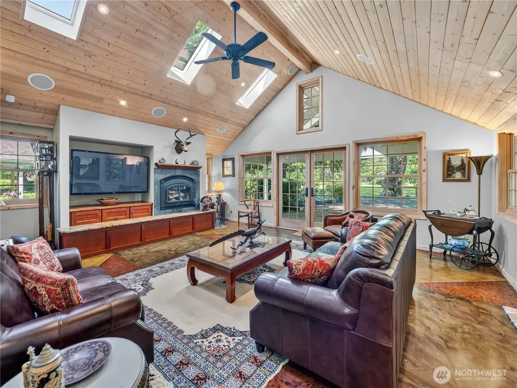 12019 Issaquah-hobart Road SE Issaquah WA 98027
