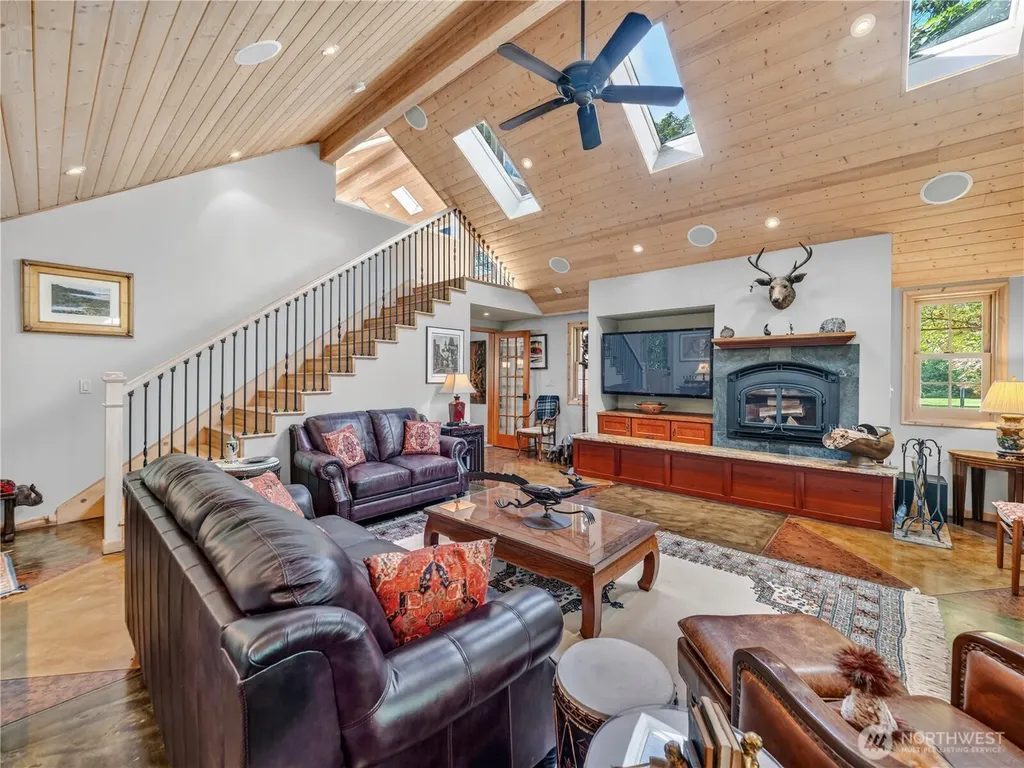 12019 Issaquah-hobart Road SE Issaquah WA 98027