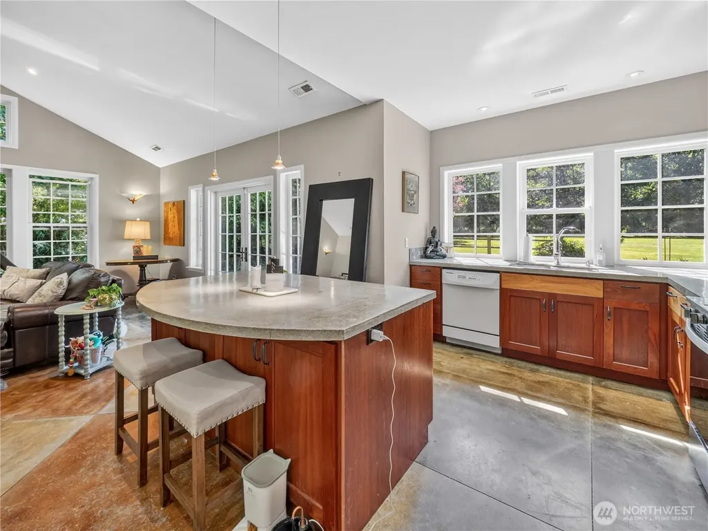 12019 Issaquah-hobart Road SE Issaquah WA 98027