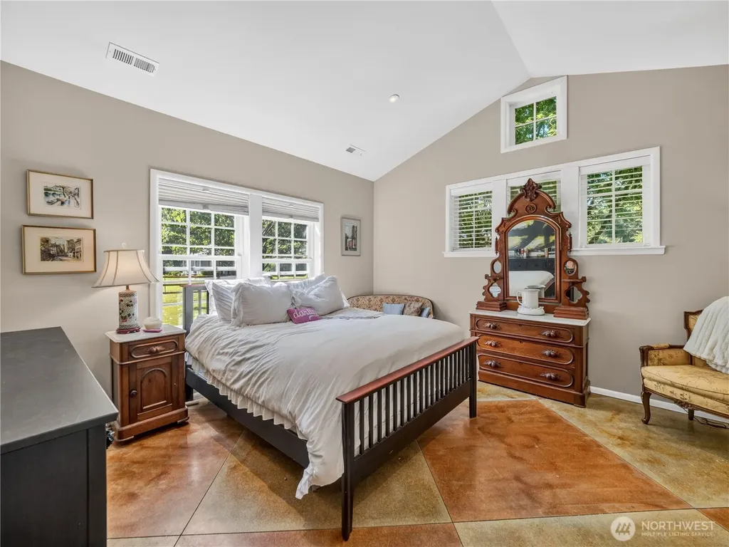 12019 Issaquah-hobart Road SE Issaquah WA 98027