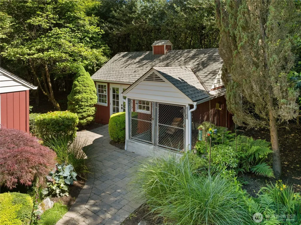 12019 Issaquah-hobart Road SE Issaquah WA 98027