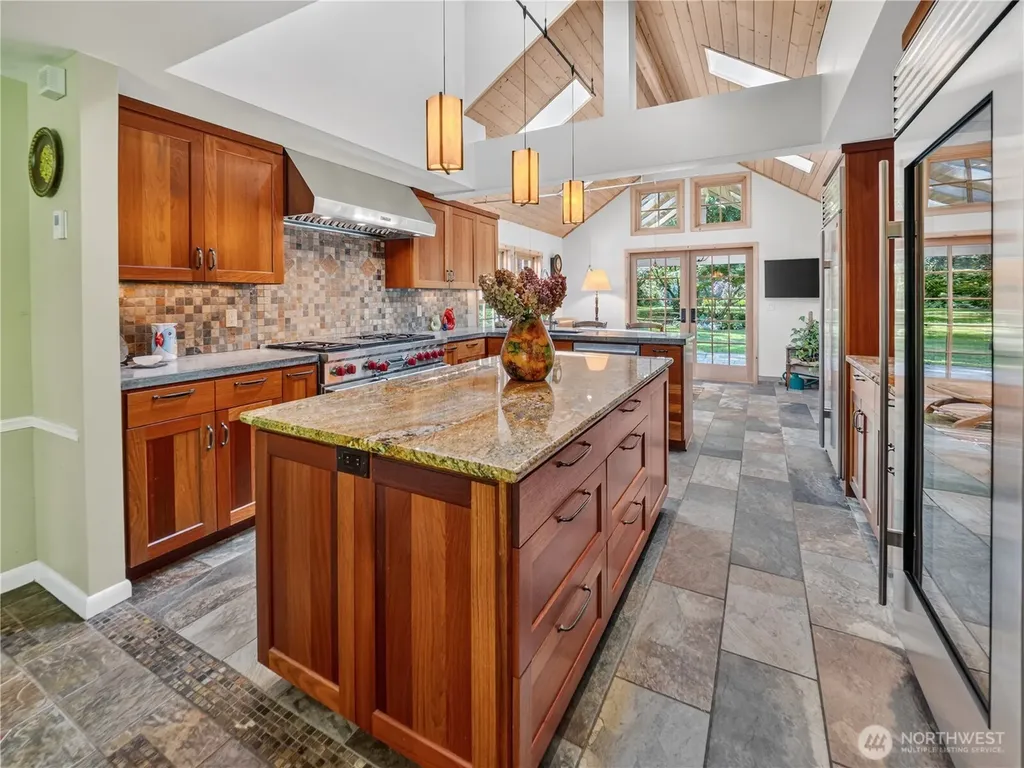 12019 Issaquah-hobart Road SE Issaquah WA 98027