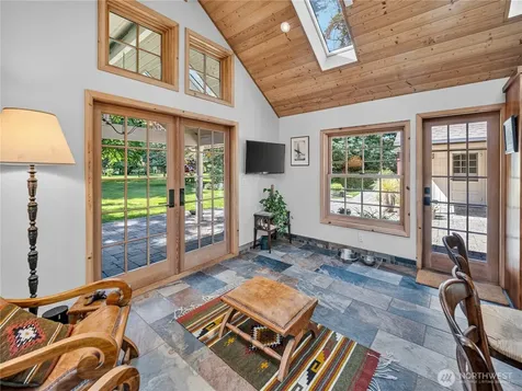 12019 Issaquah-hobart Road SE Issaquah WA 98027