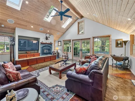 12019 Issaquah-hobart Road SE Issaquah WA 98027