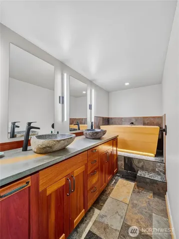12019 Issaquah-hobart Road SE Issaquah WA 98027
