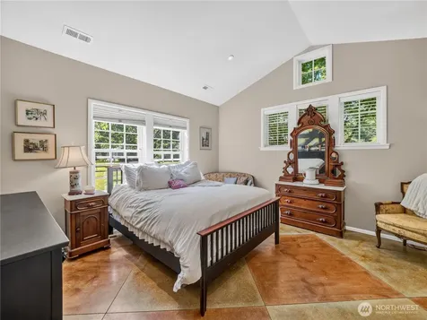 12019 Issaquah-hobart Road SE Issaquah WA 98027
