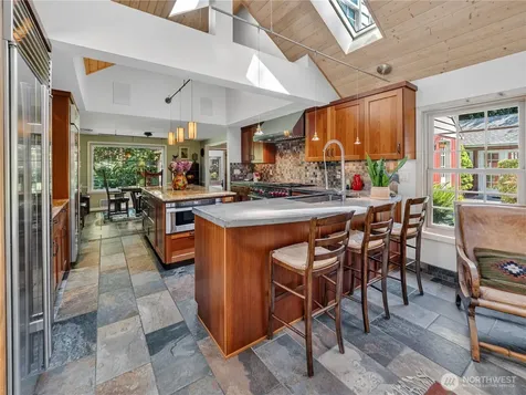 12019 Issaquah-hobart Road SE Issaquah WA 98027