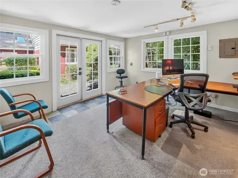 12019 Issaquah-hobart Road SE Issaquah WA 98027