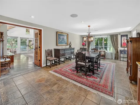 12019 Issaquah-hobart Road SE Issaquah WA 98027