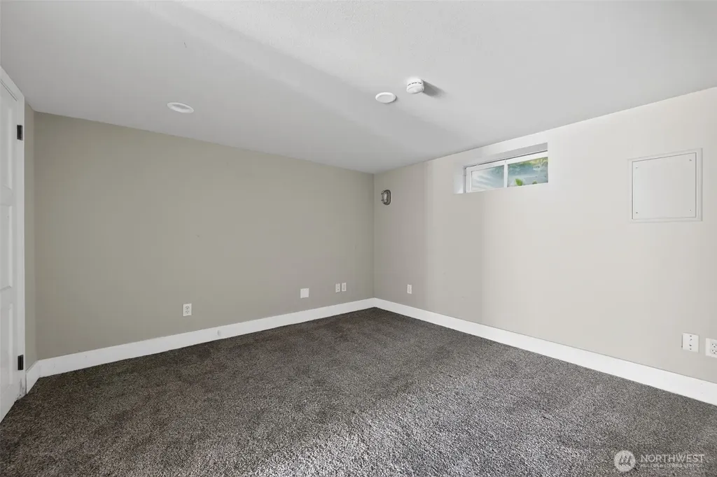 5810 119th Avenue E Puyallup WA 98372