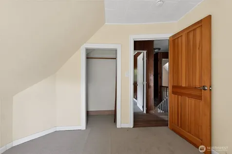 5810 119th Avenue E Puyallup WA 98372