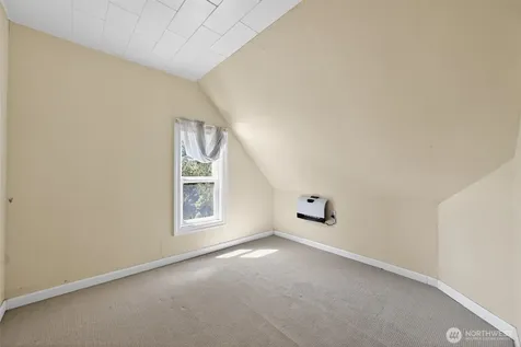 5810 119th Avenue E Puyallup WA 98372