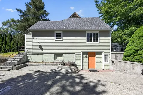 5810 119th Avenue E Puyallup WA 98372