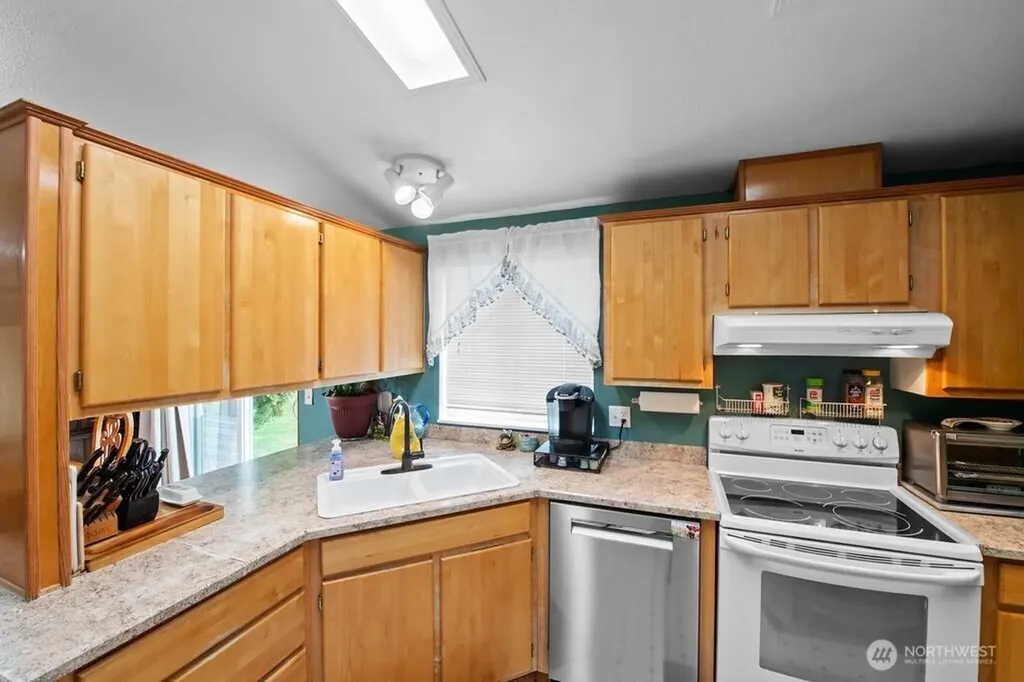 847 N Bretz Pr NE Richland WA 99352