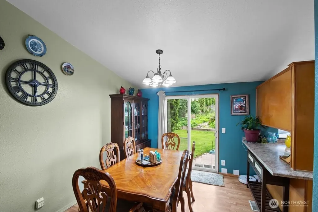 847 N Bretz Pr NE Richland WA 99352