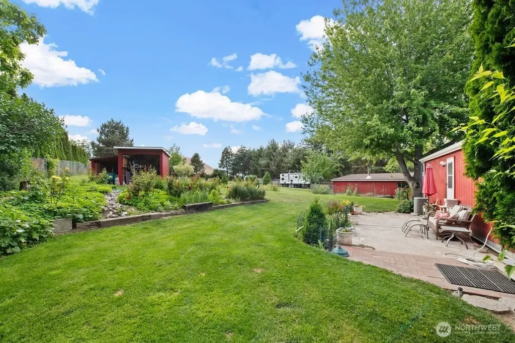 847 N Bretz Pr NE Richland WA 99352