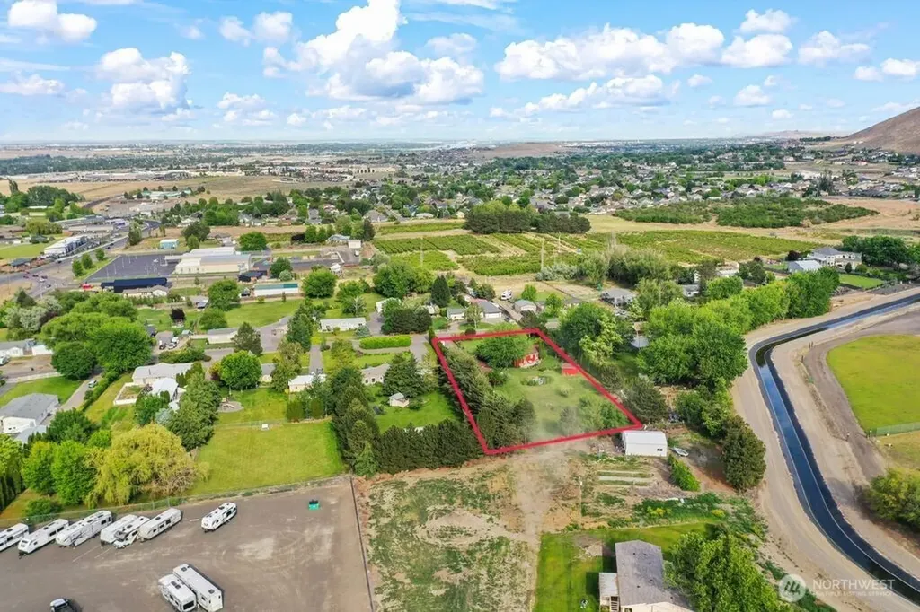 847 N Bretz Pr NE Richland WA 99352