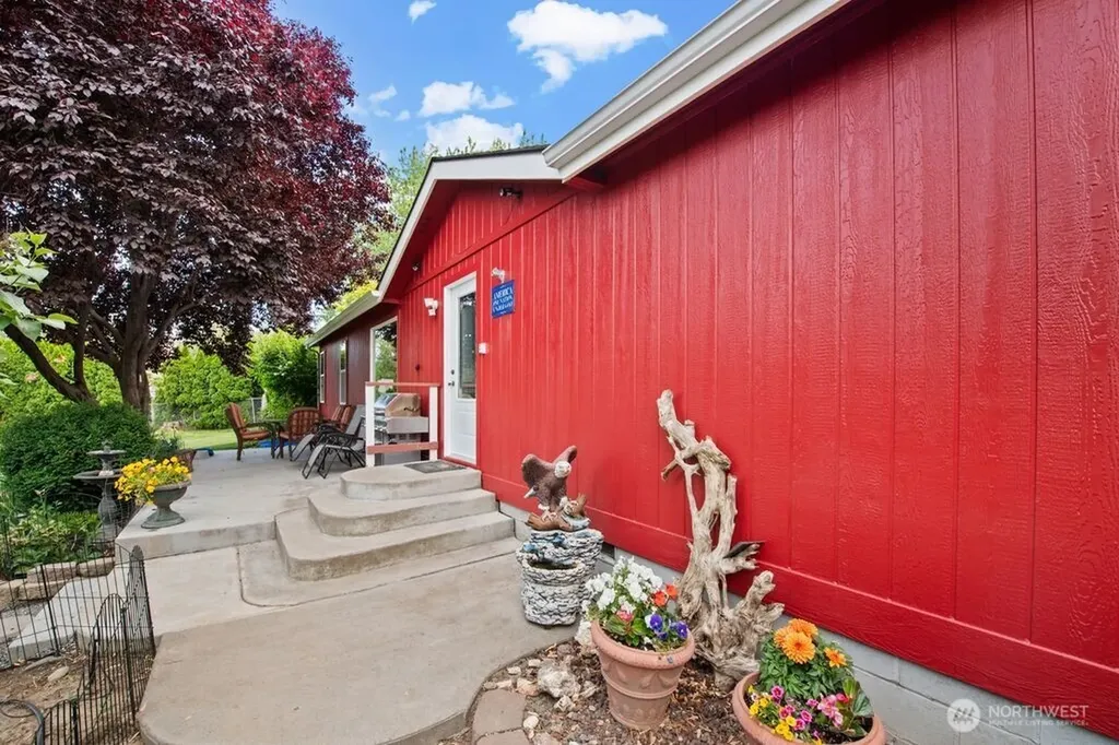 847 N Bretz Pr NE Richland WA 99352
