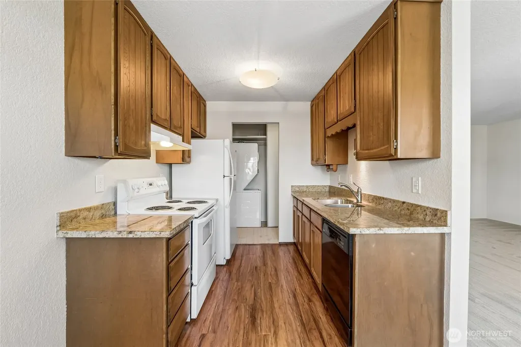 2031 NW 59th Street Seattle WA 98107