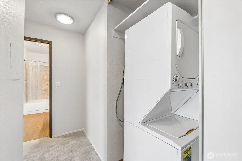 2031 NW 59th Street Seattle WA 98107
