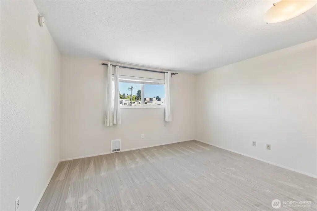 2031 NW 59th Street Seattle WA 98107