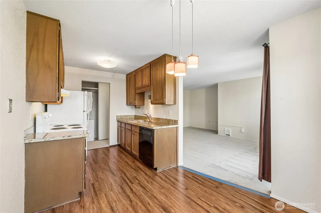 2031 NW 59th Street Seattle WA 98107