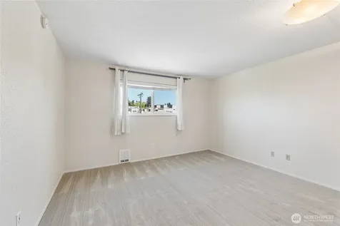 2031 NW 59th Street Seattle WA 98107