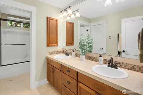 32511 SE 111th Place Issaquah WA 98027