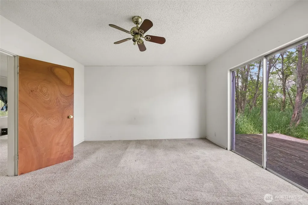 1512 Yelm Avenue W Yelm WA 98597