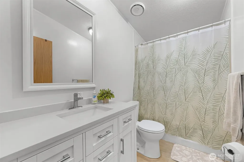 2174 Yew Street Road Bellingham WA 98229