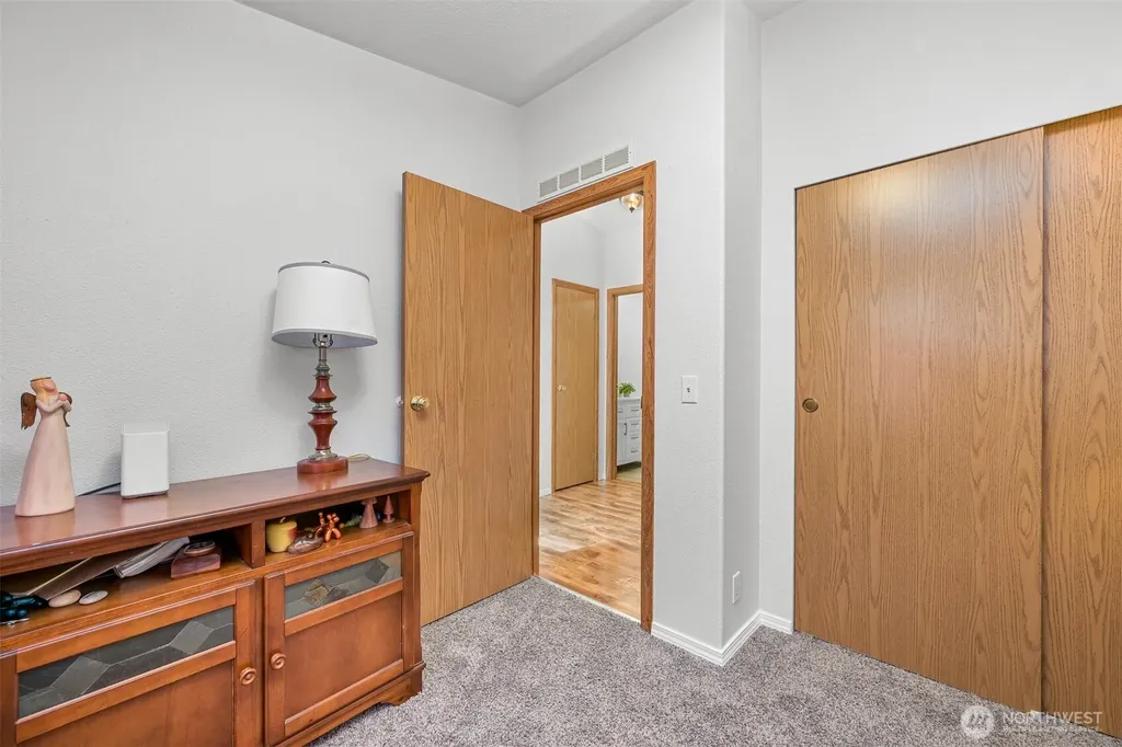 2174 Yew Street Road Bellingham WA 98229