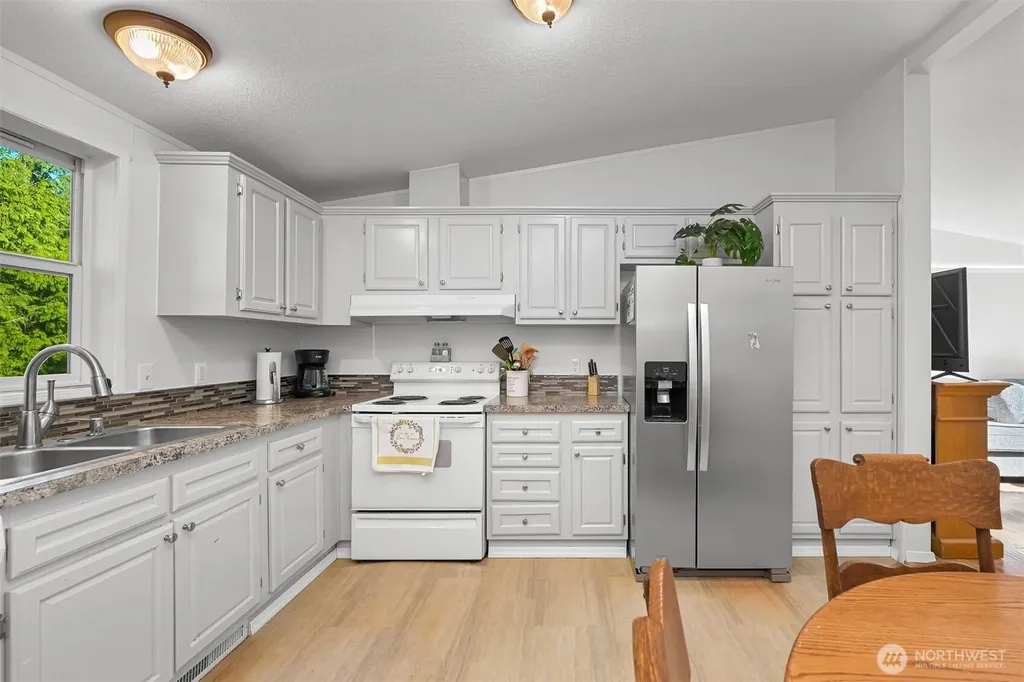 2174 Yew Street Road Bellingham WA 98229