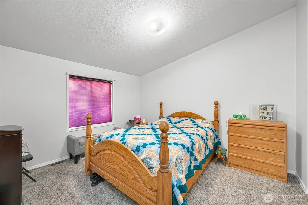2174 Yew Street Road Bellingham WA 98229