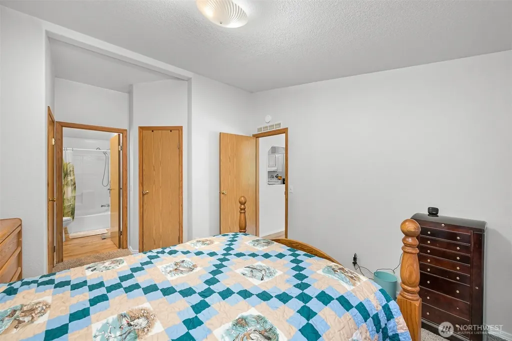 2174 Yew Street Road Bellingham WA 98229