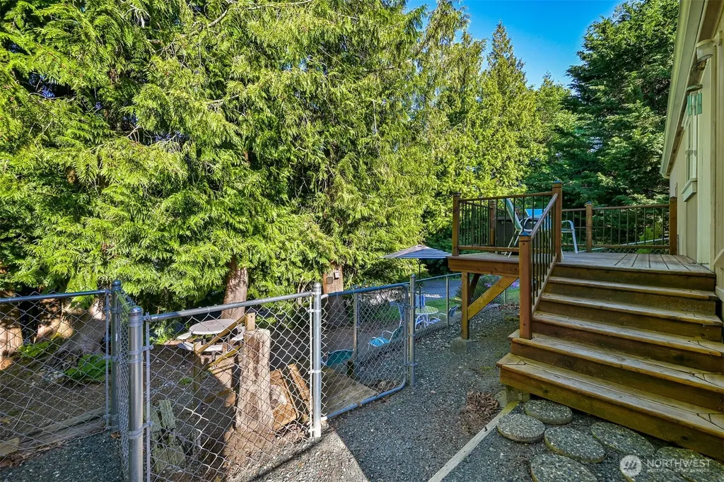2174 Yew Street Road Bellingham WA 98229