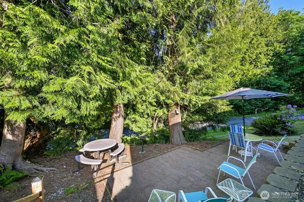 2174 Yew Street Road Bellingham WA 98229