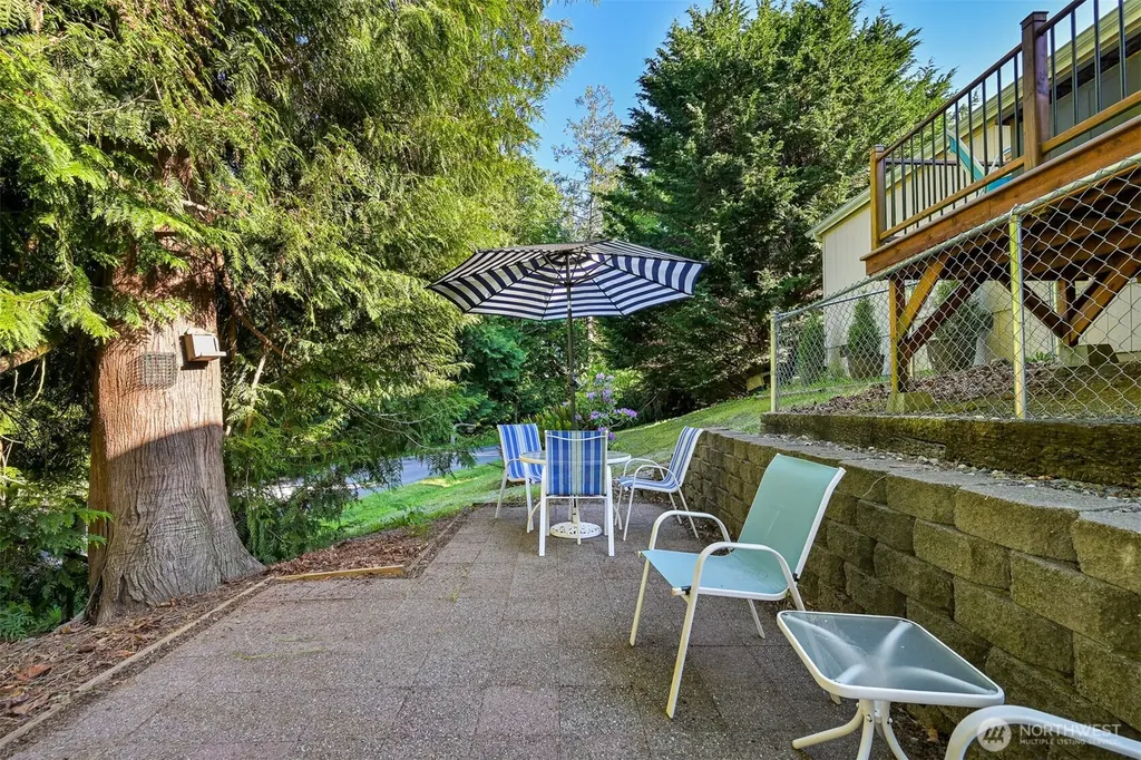 2174 Yew Street Road Bellingham WA 98229