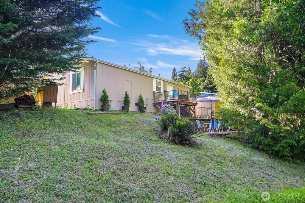 2174 Yew Street Road Bellingham WA 98229