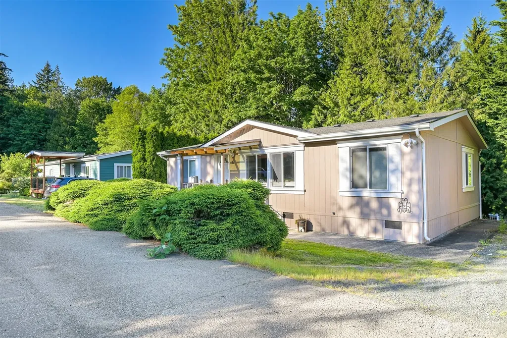 2174 Yew Street Road Bellingham WA 98229